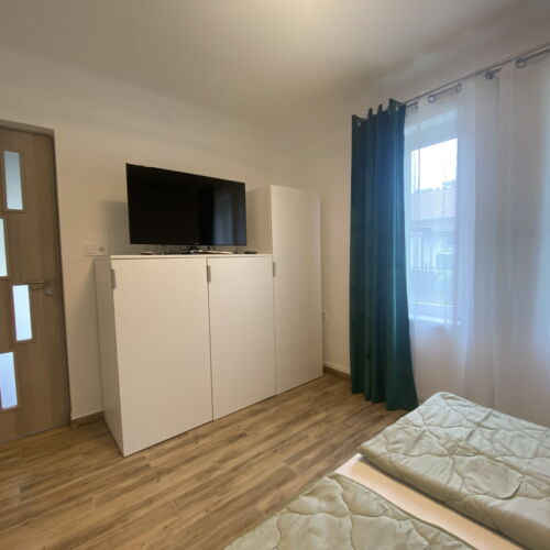 Whole House Air Conditioned Summer House for 7 Persons