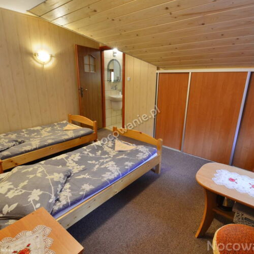 Pokój 2-osobowy z prysznicem z dostępem do ogrodu