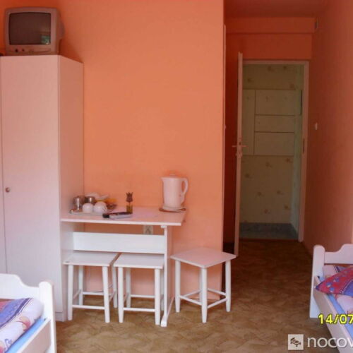 Pokój 3-osobowy z prysznicem z dostępem do ogrodu