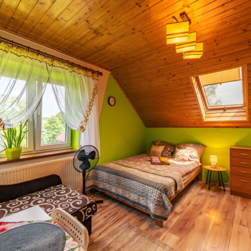 Pokój 3-osobowy z dostępem do ogrodu