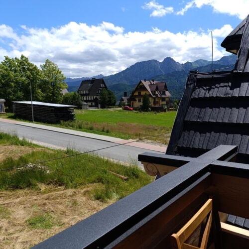 Apartament la etaj cu vedere spre munte cu 1 camera pentru 6 pers.