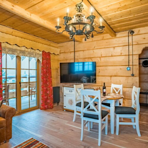 Apartament deluxe la etaj cu 2 camere pentru 6 pers.