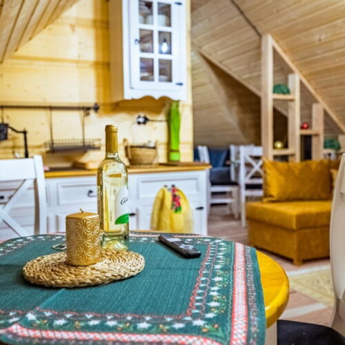 Apartament deluxe la mansardă cu 2 camere pentru 8 pers.