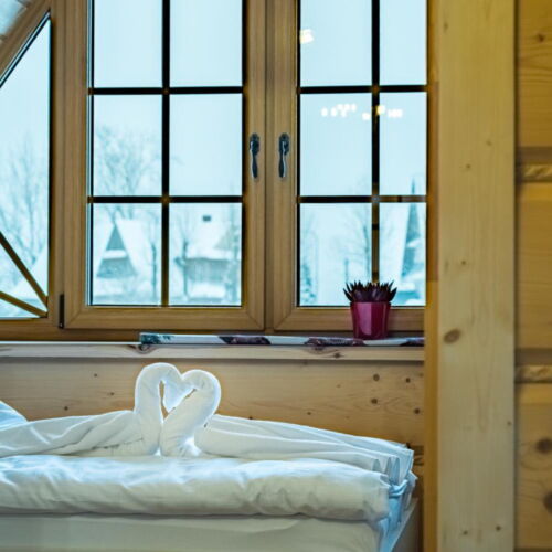 Apartament la mansardă cu vedere spre munte cu 2 camere pentru 4 pers.