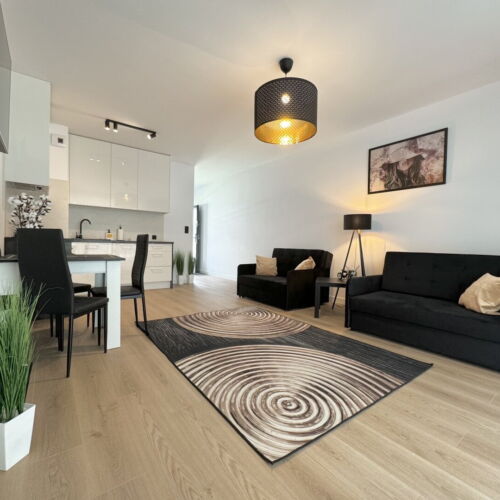 Apartament 5-osobowy z balkonem z widokiem na las