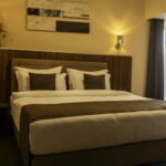 Camera dubla superior la etaj (se poate solicita pat suplimentar)