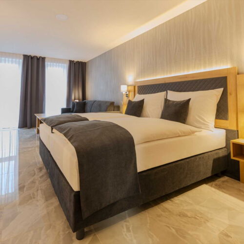 Deluxe Double Room (extra beds available)