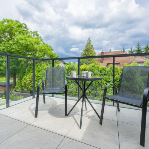 Cały dom 4-osobowy tV z płaskim ekranem z widokiem na rzekę