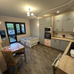 Apartament 5-osobowy z 2 pomieszczeniami sypialnianymi