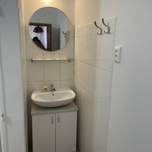 Apartman se sprchou s privátní koupelnou mimo apartmán pro 6 os.