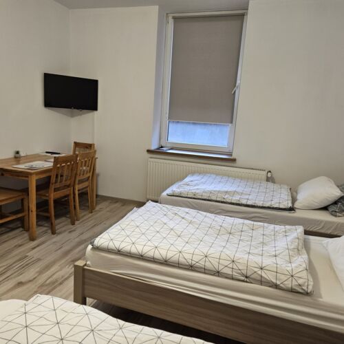 Pokój 4-osobowy na piętrze z łazienką