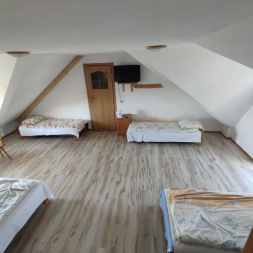 Camera pentru 5 pers.