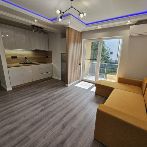 Upstairs Premium 2-Room Apartment for 4 Persons