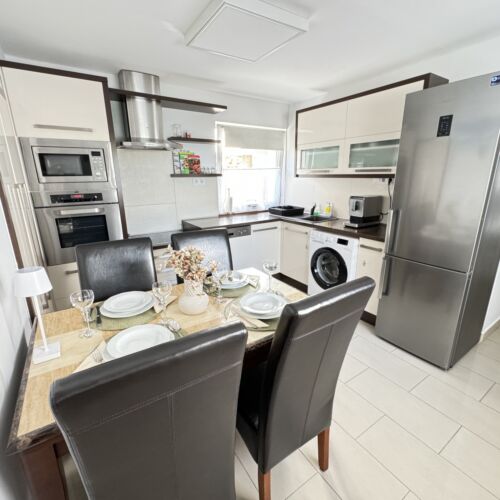 Apartament 6-osobowy Premia z widokiem na park z 3 pomieszczeniami sypialnianymi