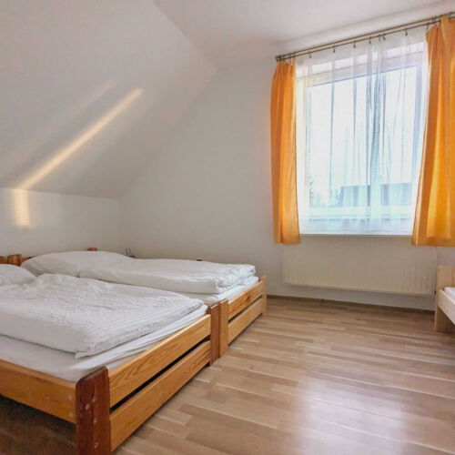 Apartament cu duș cu chicinetă proprie pentru 6 pers.