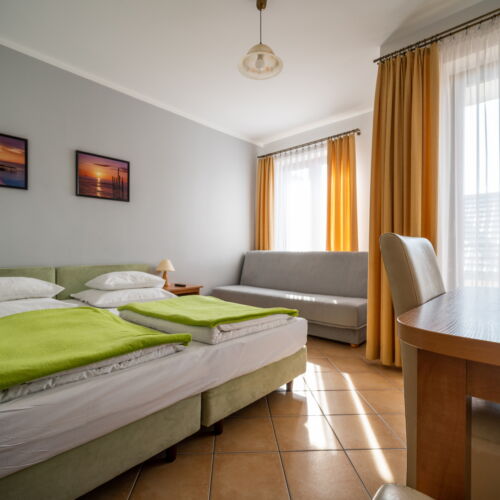 Camera cvadrupla family cu balcon