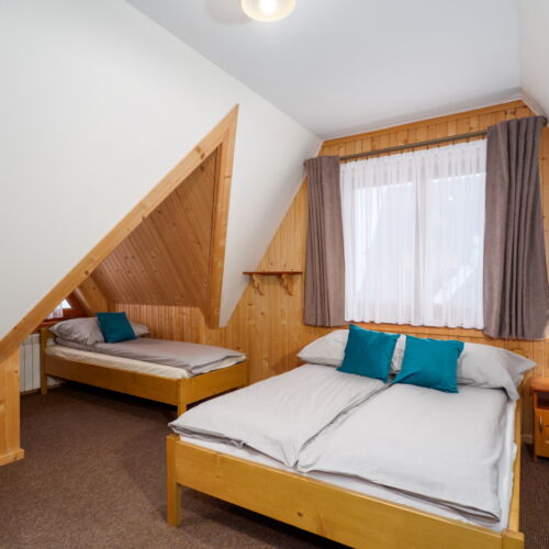 Quadruple Room with Shower and Garden