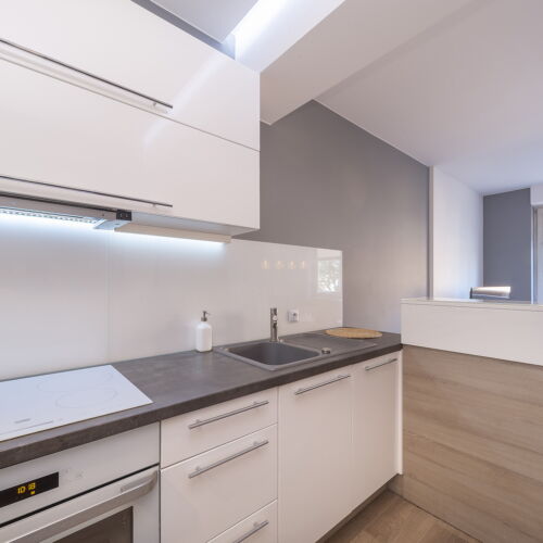 4-osobowy z prysznicem cały dom