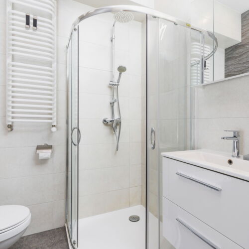 Ganzes Haus 1-Zimmer-Apartment für 2 Personen mit Dusche