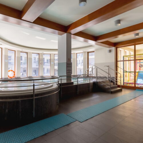 Apartament 6-osobowy z tarasem cały dom z 2 pomieszczeniami sypialnianymi