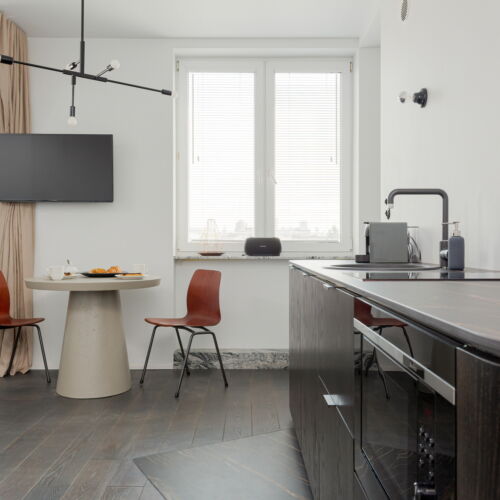 Întreaga unitate cu duș cu vedere spre râu pentru 2 pers. (se inchirieaza doar integral)