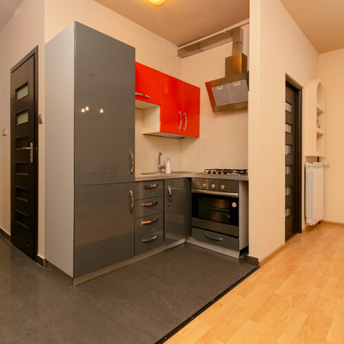 4-osobowy z prysznicem cały dom