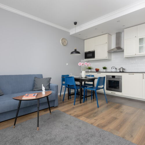 4-osobowy z prysznicem cały dom