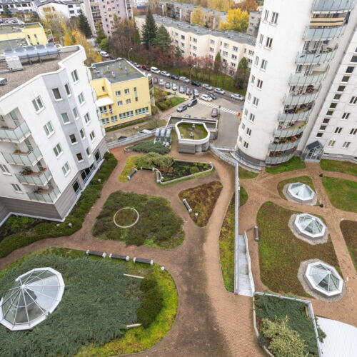 (jako celek) s vanou pro 4 os. celý Dům