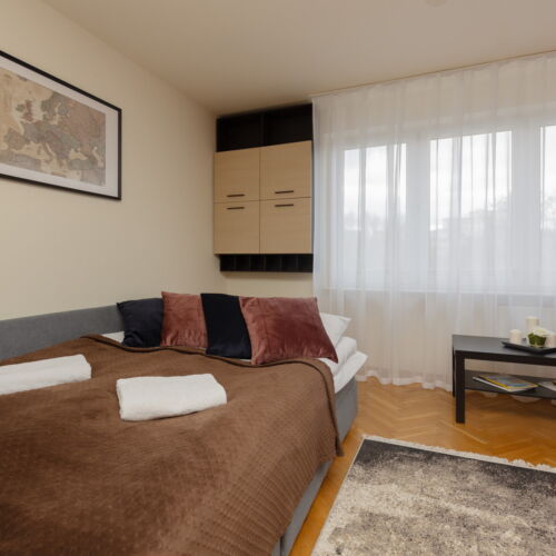 (jako celek) se sprchou pro 2 os. celý Dům