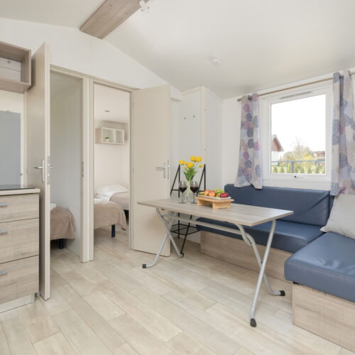 Cały dom 6-osobowy z prysznicem z widokiem na jezioro