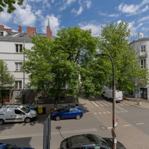 4-osobowy z telewizorem LCD/plazmą cały dom