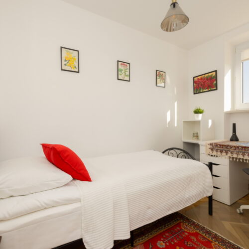 (jako celek) s vanou pro 5 os. celý Dům