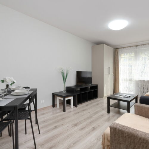 4-osobowy z prysznicem cały dom