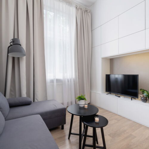 (jako celek) s vanou pro 3 os. celý Dům