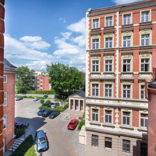 House mit Dusche und Aussicht auf den Fluss