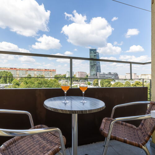 4-osobowy z telewizorem LCD/plazmą cały dom