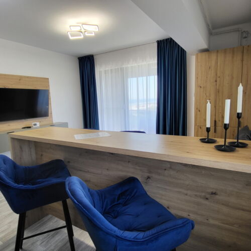 Apartament cu vedere spre mare a cu 2 camere pentru 4 pers.