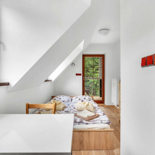 Studio 1-Room Balcony Apartment for 2 Persons