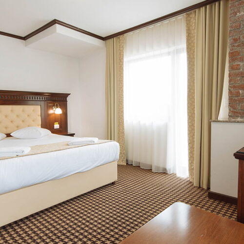 Apartament cu vedere spre munte cu 2 camere pentru 4 pers.