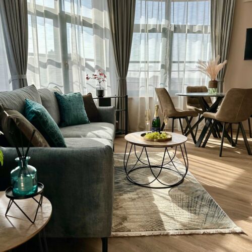 Apartament la etaj cu duș cu 1 camera pentru 3 pers. (se poate solicita pat suplimentar)