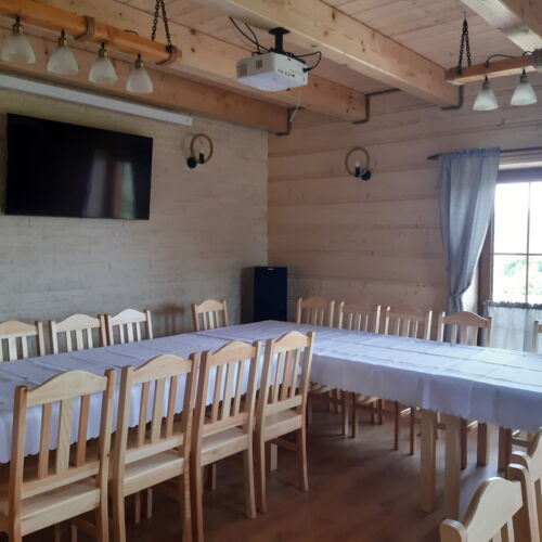 Casă de vacanță pentru 12 pers. (se inchirieaza doar integral) (se poate solicita pat suplimentar)