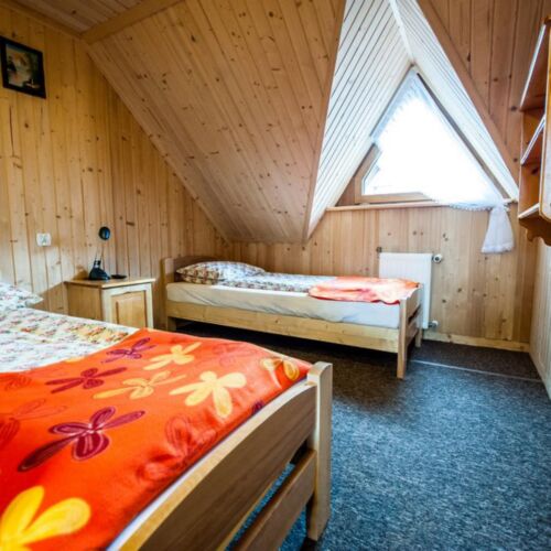 Twin Room with Garden and Bathroom