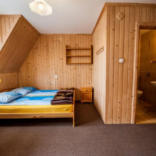 Twin Room with Garden and Bathroom