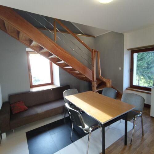 Upstairs Mansard 6 Person Room