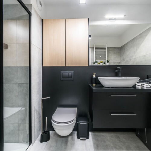 4-osobowy z prysznicem cały dom