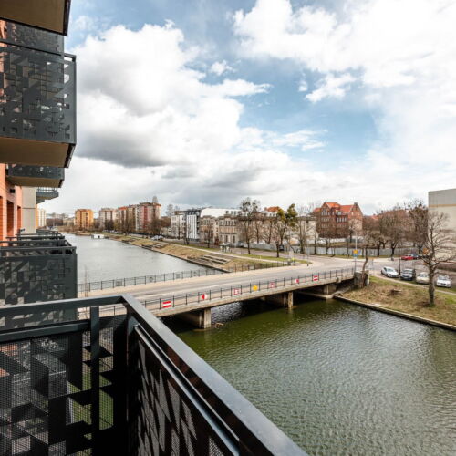 Cały dom 2-osobowy z prysznicem z widokiem na rzekę