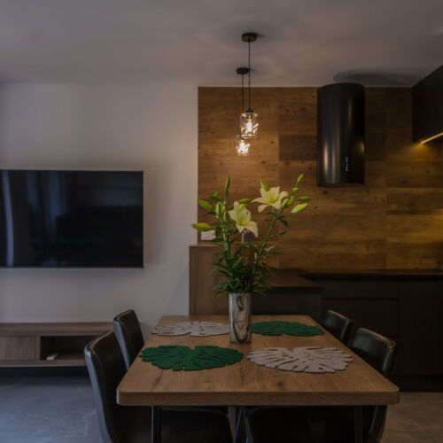 4-osobowy z tarasem cały dom