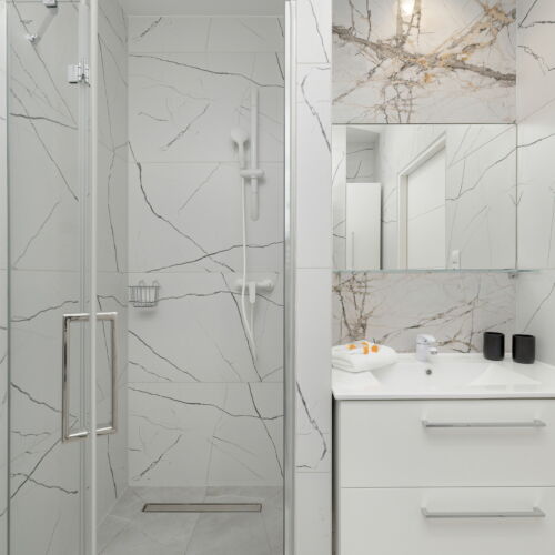 Apartament 4-osobowy z prysznicem cały dom z 2 pomieszczeniami sypialnianymi