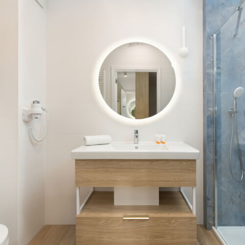 Apartament 4-osobowy z prysznicem cały dom z 2 pomieszczeniami sypialnianymi