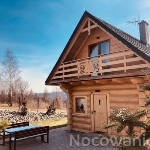 Cabană cu terasă pentru 6 pers. (se inchirieaza doar integral)